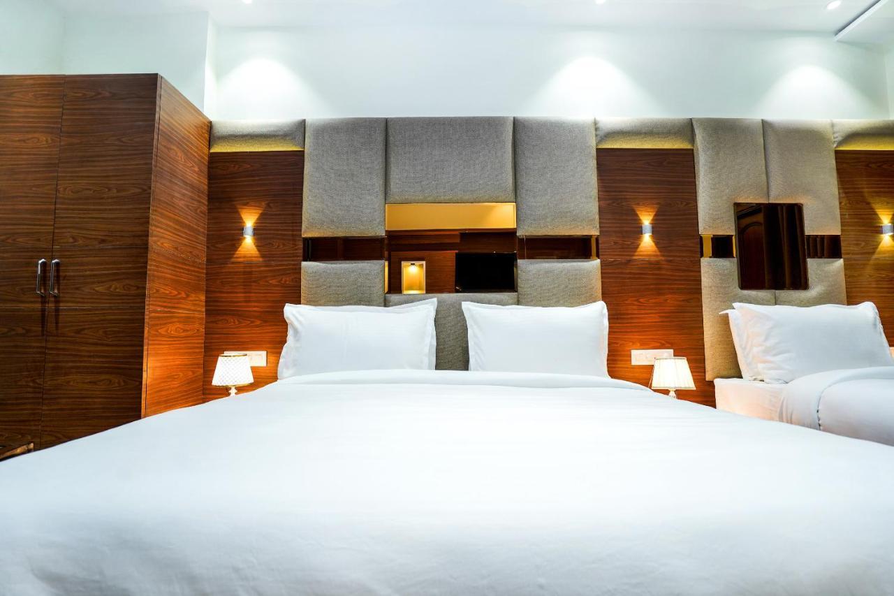 Hotel Aura Grand By Levelup Hotels Amritsar Ngoại thất bức ảnh