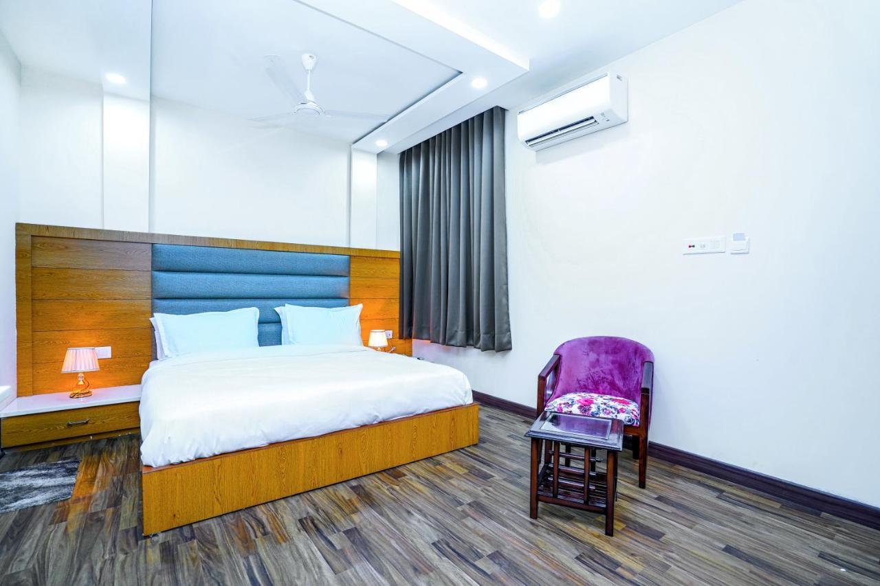 Hotel Aura Grand By Levelup Hotels Amritsar Ngoại thất bức ảnh