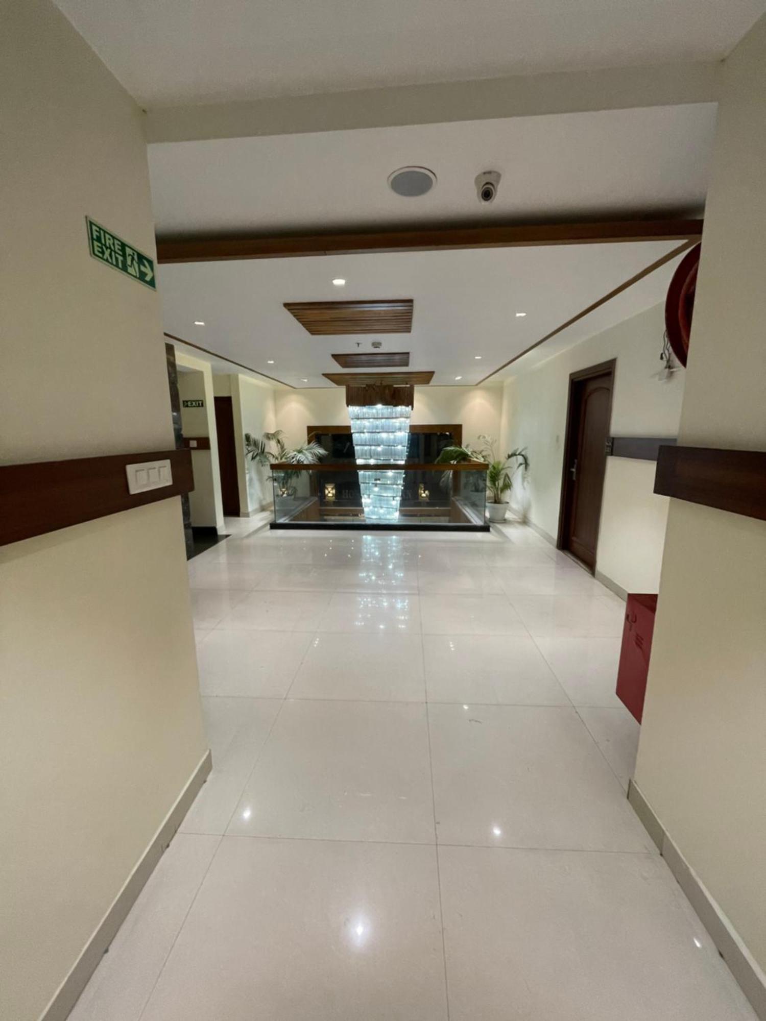 Hotel Aura Grand By Levelup Hotels Amritsar Ngoại thất bức ảnh